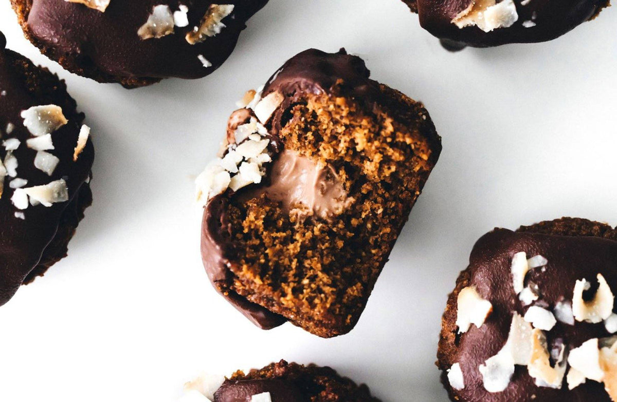 CHOCOLATE-FILLED PUMPKIN CUPCAKES